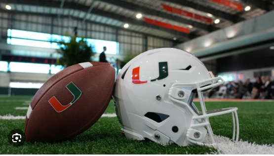 HURRICANES NEWS: Miami Football Program Ranked Second Highest Transfer Class In ACC, After Additional Commitment From Tennessee Volunteer Edge-Rusher.